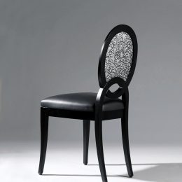 Aplikacja maty SIBU LL floral w oparciu krzesła.